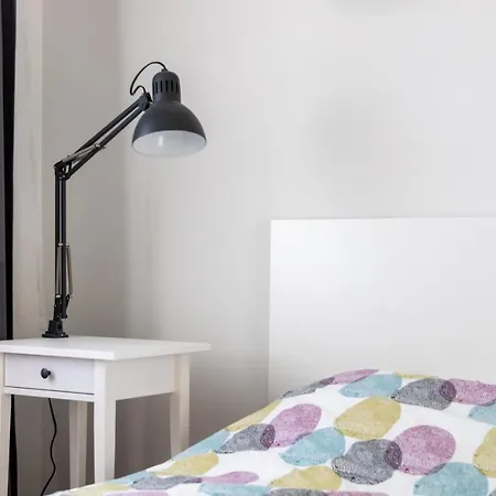 2br Deluxe Near Lake Harku, Forest View Appartement